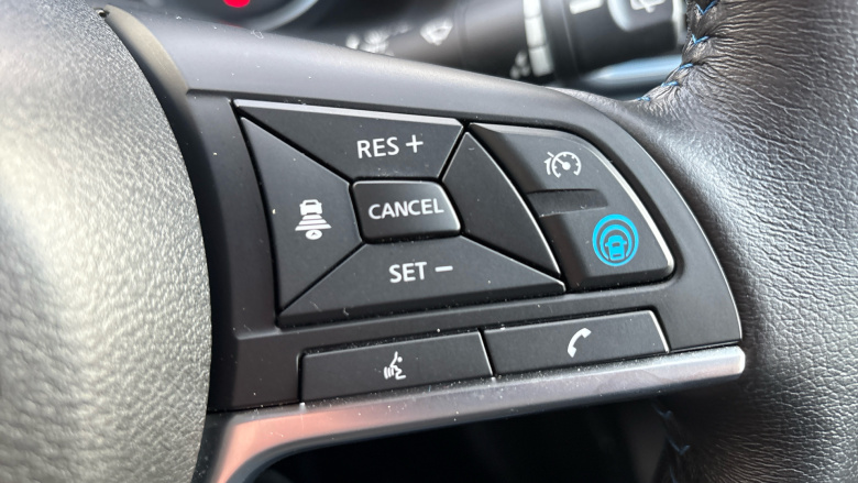 Nissan LEAF 110kW Tekna 39kWh 5dr Auto Electric Hatchback